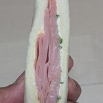 LAWSON - 料理写真:ズッシリ感の1切れ