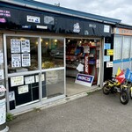 岬屋 - 売店が4軒並んでて1番早くに開いてました♪