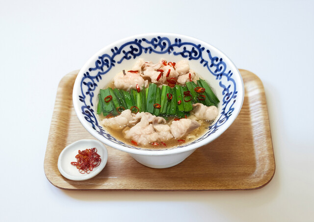 博多醤油ラーメン 月や 博多デイトス店 （【旧店名】支那そば 月や