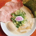 鶏そば 唆る 新瑞橋はなれ × 町中華 - 
