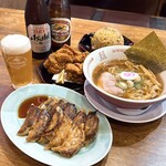 鶏そば 唆る 新瑞橋はなれ × 町中華 - 