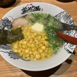 ずんどう屋 - 料理写真:淡麗とんこつの塩バターコーン、ちぢれ麺