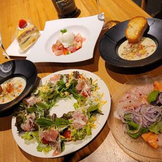 佐賀牛を味わえるプランや二次会向けプランなどコースも充実