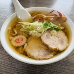 佐野ラーメン いってつ - しょうゆラーメン890円