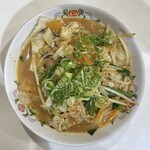 餃子の王将 - 料理写真:焦がしニンニク味噌ラーメン(825円)