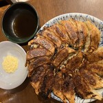 餃子の王将 - 料理写真:餃子 3人前(両面よく焼き)