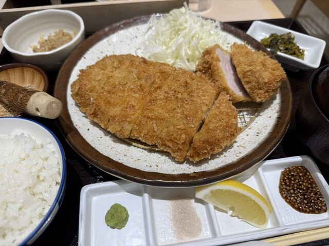 とんかつ 知青 - 竹下/とんかつ | 食べログ