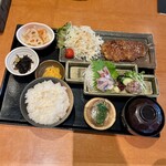 がぜん - 【いわし三昧御膳】
・鰯フライ
・鰯刺身
・鰯なめろう
・ご飯
・味噌汁
・サラダ
・小鉢(ひじき、きんぴら)