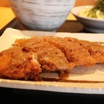 魚串 然 - サーモンフライと刺身ご膳 1100円。