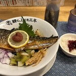 鯖の上にも三年 - 