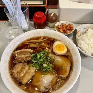 尾道ラーメン 十六番_0