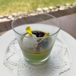 レストラン 竜神亭 - ランチデザート。抹茶のムース？美しいだけでなく、甘さ控えめな上品な味で美味しかった！