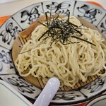 山忠 - ざる中華の麺