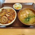 すき家 - 料理写真:とん汁みそらーめん・お新香セット