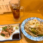 つか本 - 料理写真:野菜炒めネギトロ烏龍茶