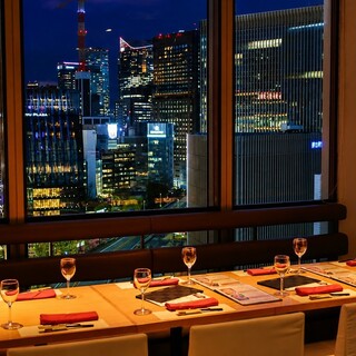銀座の夜景を楽しみながらのお食事に