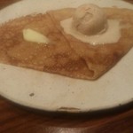 ベルトラン ラーシェ ル ブルターニュ 神楽坂 - スイーツクレープ わらびのアイスクリーム