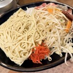 道とん堀 - 「ミックス焼きそば ソース」1,100円税込み♫