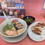 山岡家 - 料理写真:朝ラーメン/青ネギ/餃子 2026/5/24