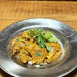 アジアン食堂 シロクマ - クンパッポンカリー1155円