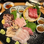 渋三魚金 - お刺身どれもよし！！