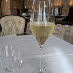 RESTAURANT DAZZLE - 