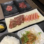 焼肉 蔵 - 料理写真:ハラミと豚バラのランチ、レバー、サガリ