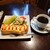 フェイマス・ドア - 料理写真:メニューは無いので
          
          ●コーヒー　550円？
          （後から確認したらブレンドコーヒーだった）　
          
          を注文してみたら
          
          ●モーニングセット　＋100円？
          
          合計　650円　まで注文する事になった
