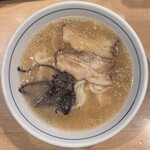 ウエスト - 料理写真:ニュー博多うどん　790円(税込)