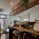 イタリア食堂 PACE - 洋楽が流れるオシャで清潔感のある店内