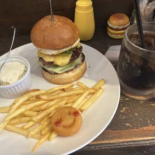 口コミ一覧 : バーガーズカフェビーチ ストーリー （Burger's Cafe