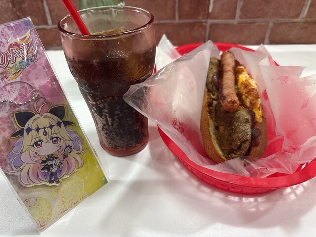 食品サンプル　食べかけハンバーガー　ホットドッグ　コーラジュース 今屋のハンバーガー 大阪1号店 - 近鉄日本橋/ハンバーガー | 食べログ