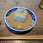 浅草 更科天狐 - お通しの「焼き蕎麦がきの胡麻ダレ」