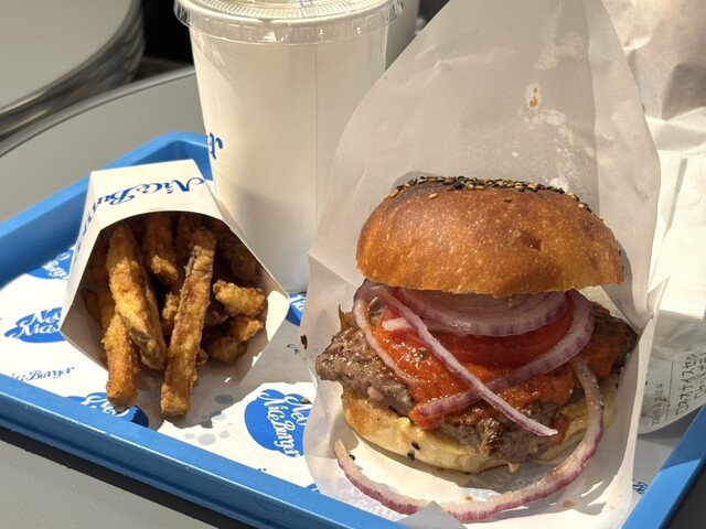 Neo Nice Burger 横浜ハンマーヘッド - 馬車道/ハンバーガー | 食べログ