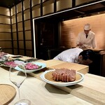 肉屋 田中 - 店内カウンター