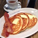 ローダーデール - パンケーキ
      トッピングベーコン