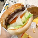カールスジュニア - 料理写真: