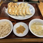 ぎょうざの満洲 - 料理写真: