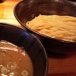 瞠 - 濃厚魚介つけめん