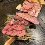 炭火焼肉 山頂 - 