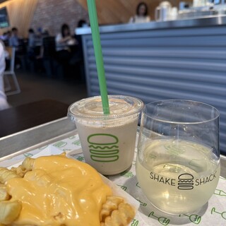 口コミ一覧 : シェイクシャック 六本木 （Shake Shack） - 六本木