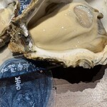 銀座で生牡蠣が美味しい専門店 牡蠣Bar - 