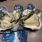 銀座で生牡蠣が美味しい専門店 牡蠣Bar - 