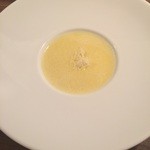ビストロ・アロンジー - 黄色い人参のスープ