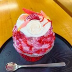 セボン丸三 - イスパハンスペシャルかき氷