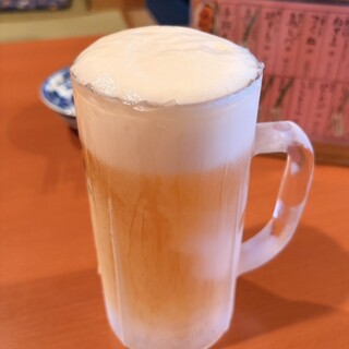 鳥久・若鳥焼 - ドリンク写真:生ビール、凍ったジョッキが嬉しい
