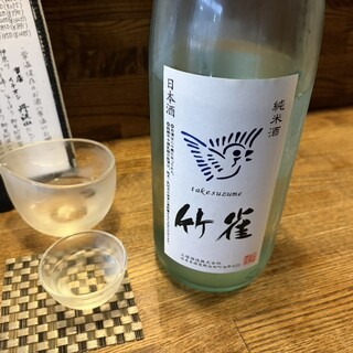 にほん酒と肴 酔音 - ドリンク写真:竹雀・純米酒
