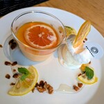 ミュゼウメキタ ワインバー&グリル - はちみつレモンプリン880円✨️淡路島や愛媛といった国産レモン使用のフェア限定メニューです。