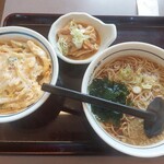 ファミリー食堂 山田うどん - 料理写真: