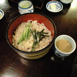 手打ちうどん・そば 子亀 - 名物の「冷汁うどん」
